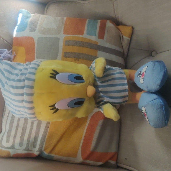 Warner Brothers Looney Tunes 17" TWEETY BIRD Plush Sylvester Slippers & PJs 1997 - Picture 1 of 3